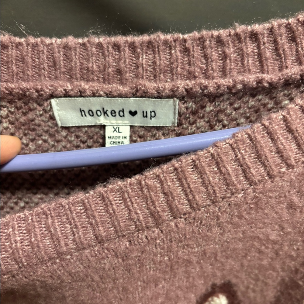 Hooked Up by IOT Women's Mauve Crew Neck Sweater